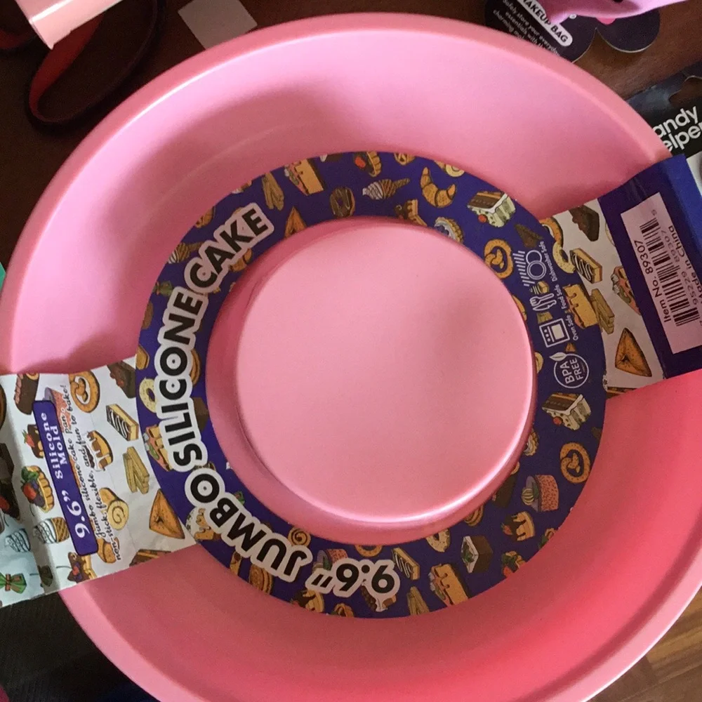 Jumbo Silicone Cake Pan - Pink